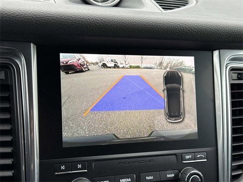 Used 2017 Porsche Macan image 21