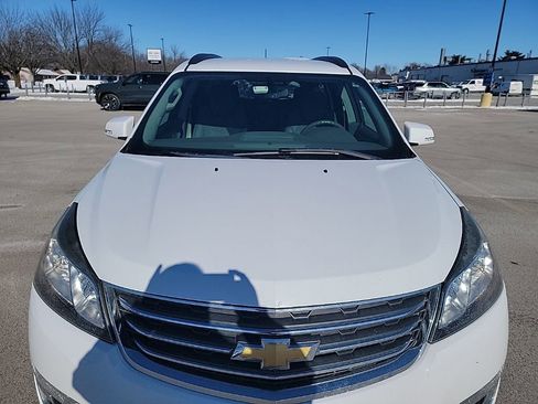 Used 2016 Chevrolet Traverse LT image 3