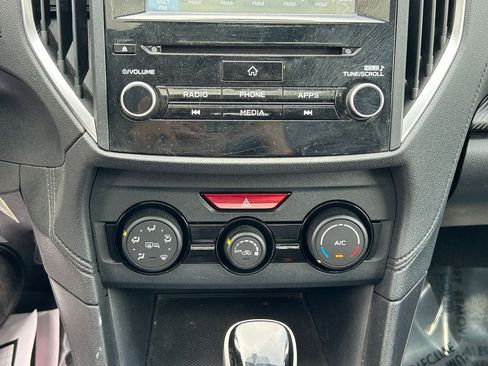 Used 2019 Subaru Crosstrek 2.0i Premium AWD/4WD image 22