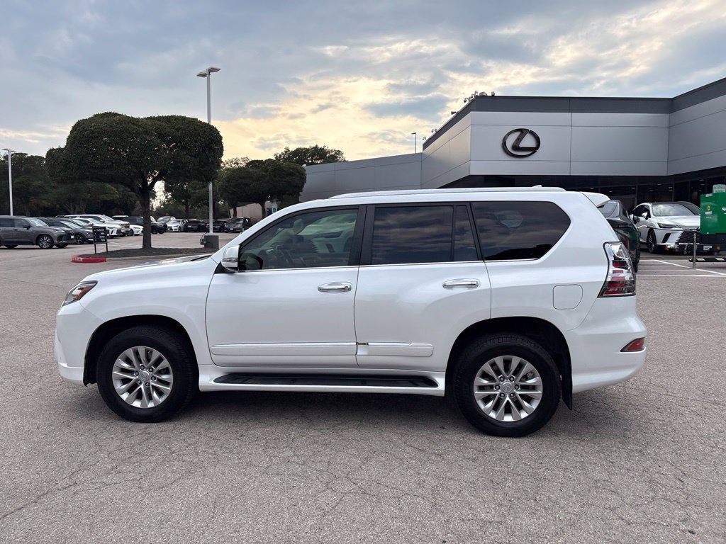 Used 2016 Lexus GX 460 w/ Premium Package AWD/4WD image 2