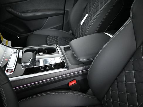 New 2026 Audi SQ8 Premium Plus AWD/4WD image 10