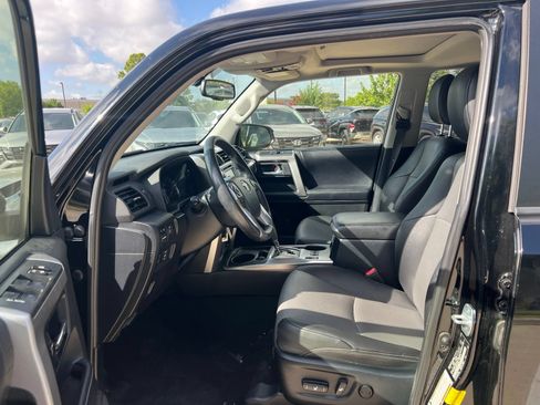 Used 2019 Toyota 4Runner SR5 Premium RWD image 22