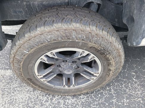 Used 2024 Toyota Tacoma SR image 8