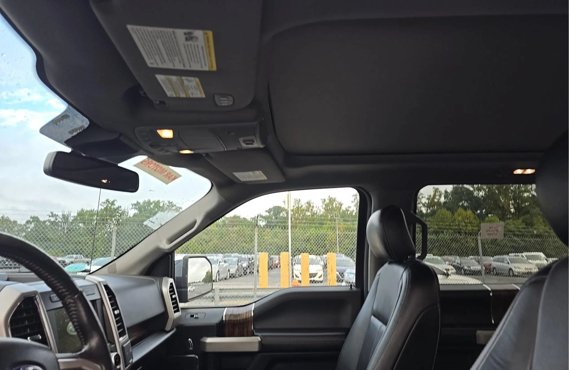 Used 2018 Ford F150 Lariat w/ Equipment Group 502A Luxury AWD/4WD image 19