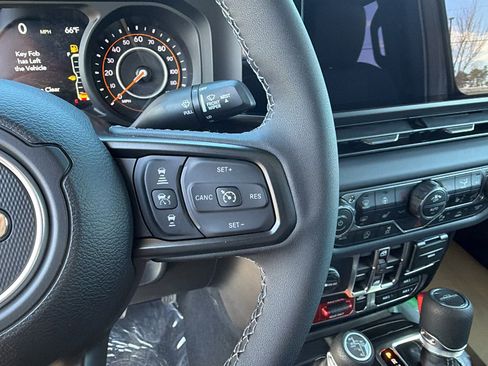 New 2026 Jeep Gladiator Mojave image 23