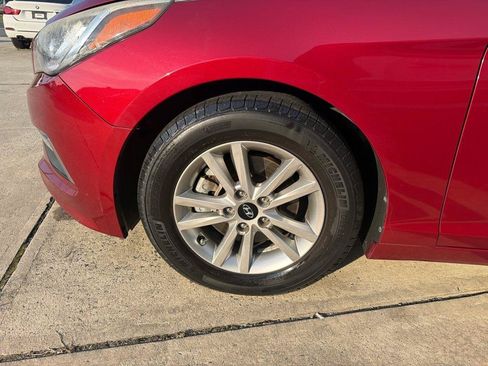 Used 2015 Hyundai Sonata SE w/ Option Group 09 FWD image 33