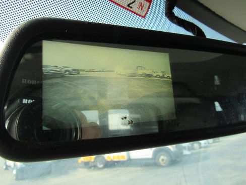 Used 2015 Chevrolet Express 2500 RWD image 37