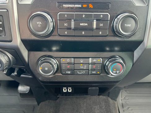 Used 2020 Ford F150 XLT w/ Equipment Group 302A Luxury AWD/4WD image 27
