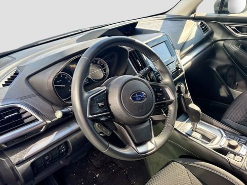 Used 2023 Subaru Forester Premium image 12