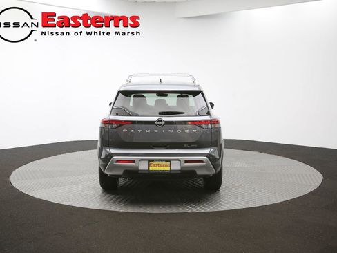 Used 2023 Nissan Pathfinder SL AWD/4WD image 36