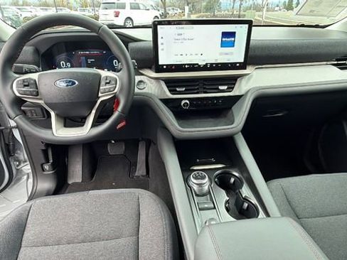 Used 2025 Ford Explorer Active image 19