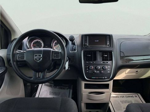 Used 2019 Dodge Grand Caravan SE FWD image 23