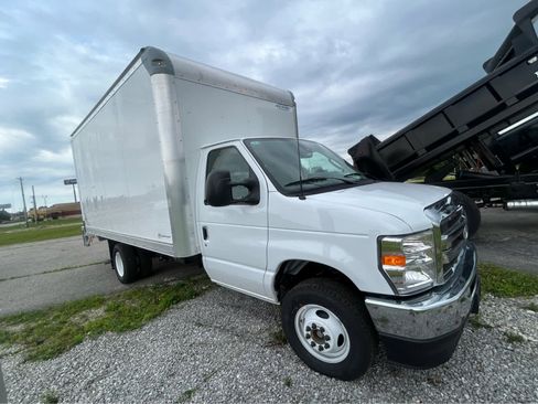 New 2027 Ford E-350 and Econoline 350 Super Duty w/ Power Equipment Group RWD image 2