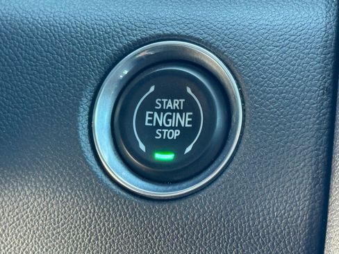 Used 2025 GMC Acadia Elevation w/ Elevation Premium Package image 31