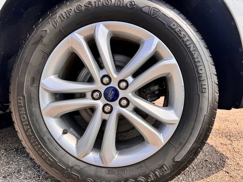 Used 2020 Ford Edge SEL AWD/4WD image 35