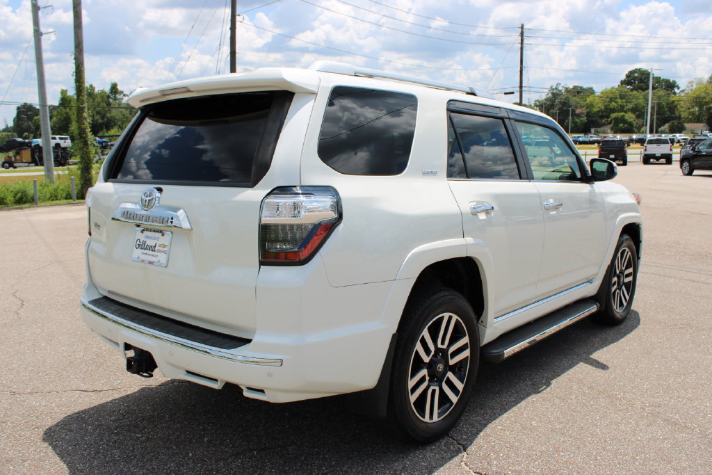 Used 2022 Toyota 4Runner Limited AWD/4WD image 6