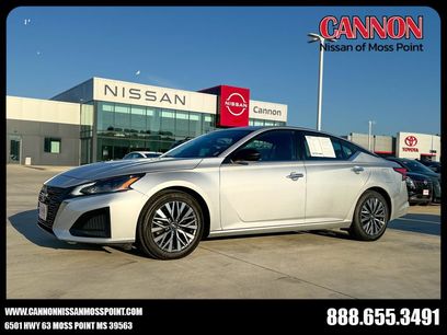 Used 2024 Nissan Altima 2.5 SV