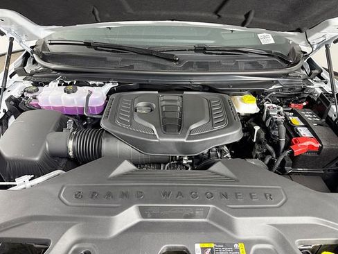 New 2026 Jeep Grand Wagoneer Summit AWD/4WD image 33