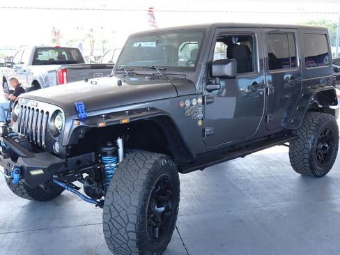 Used 2017 Jeep Wrangler Unlimited Sport w/ Quick Order Package 24S AWD/4WD image 9