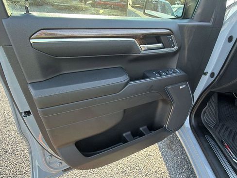 Used 2024 Chevrolet Silverado 1500 LT Trail Boss w/ Convenience Package II AWD/4WD image 14