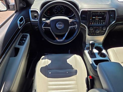 Used 2018 Jeep Grand Cherokee Limited image 15