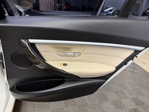 Used 2017 BMW 330i Sedan RWD image 48
