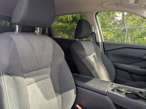 Used 2025 Nissan Rogue SV AWD/4WD image 34
