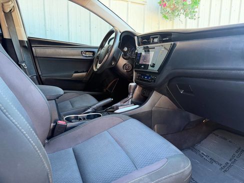 Used 2017 Toyota Corolla LE FWD image 13