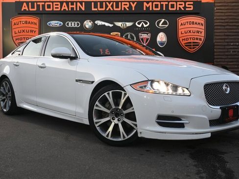 Used 2015 Jaguar XJ image 1