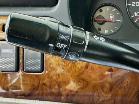 Used 2002 Subaru Outback Wagon image 13