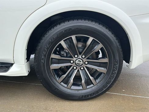 Used 2020 Nissan Armada Platinum w/ Captain's Chairs Package RWD image 18
