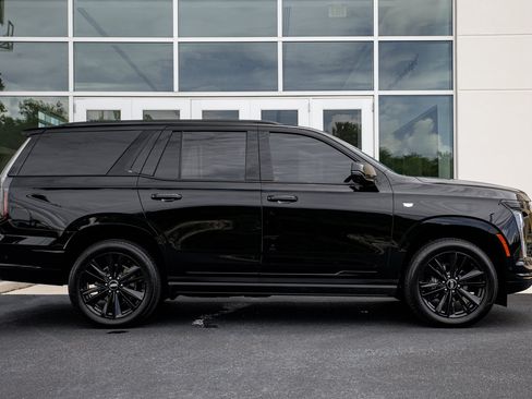 Used 2026 Cadillac Escalade Sport AWD/4WD image 39