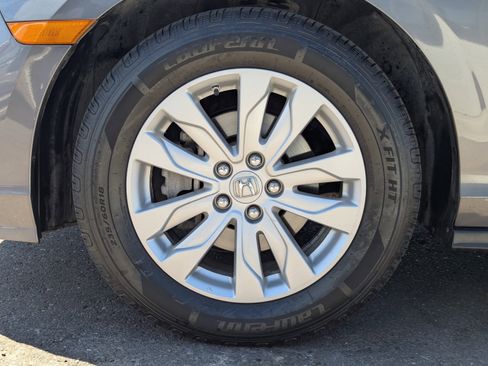 Used 2018 Honda Odyssey LX image 45