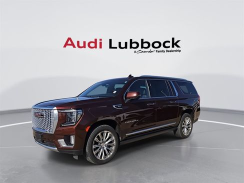 Used 2022 GMC Yukon XL Denali image 4