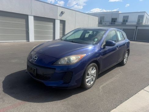 Used 2013 MAZDA MAZDA3 i Touring FWD image 2