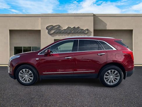 Used 2017 Cadillac XT5 Luxury w/ Driver Awareness Package image 6