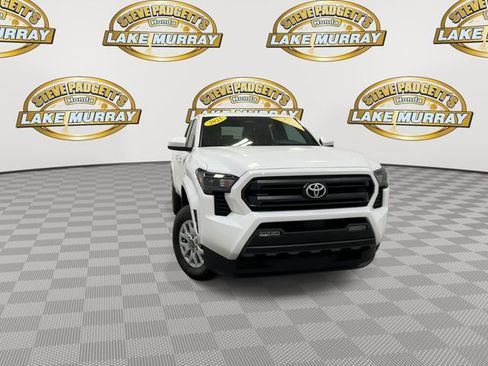 Used 2025 Toyota Tacoma SR5 RWD image 6