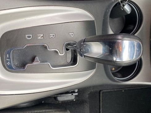 Used 2020 Dodge Journey SE w/ SE Popular Equipment Group image 25