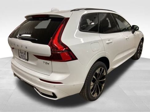 New 2026 Volvo XC60 T8 Plus AWD/4WD image 7