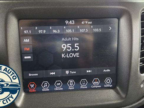 Used 2020 Jeep Compass Trailhawk image 14