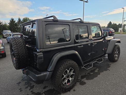 Used 2021 Jeep Wrangler Unlimited Rubicon w/ LED Lighting Group AWD/4WD image 13
