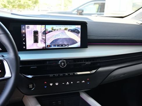 Used 2025 Nissan Murano SL AWD/4WD image 22