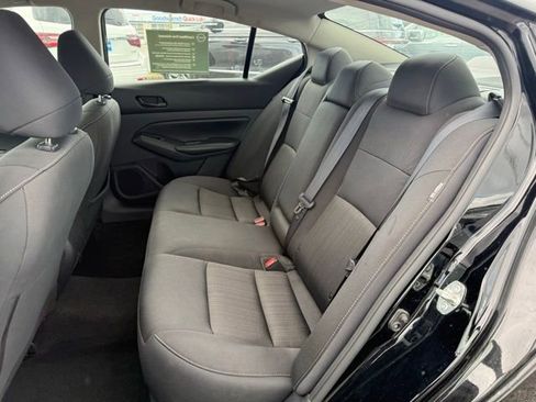 Used 2024 Nissan Altima 2.5 SV FWD image 24