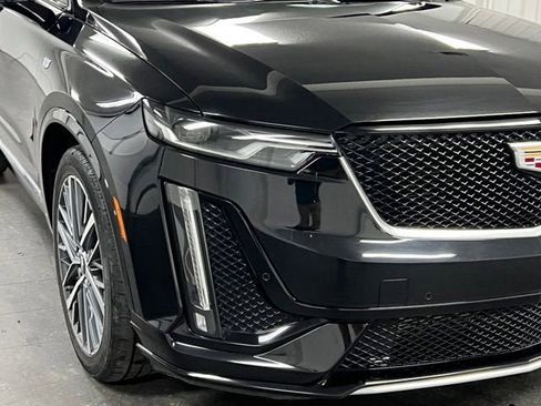 Certified 2023 Cadillac XT6 Sport w/ LPO, Floor Liner Package AWD/4WD image 10