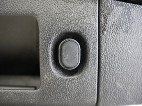 Used 2019 GMC Yukon XL SLT image 37