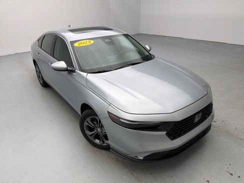 Used 2023 Honda Accord EX image 2