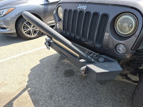 Used 2014 Jeep Wrangler Unlimited Sport w/ Quick Order Package 24S AWD/4WD image 15