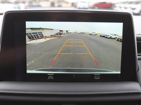 Used 2022 Chevrolet Suburban Z71 image 29