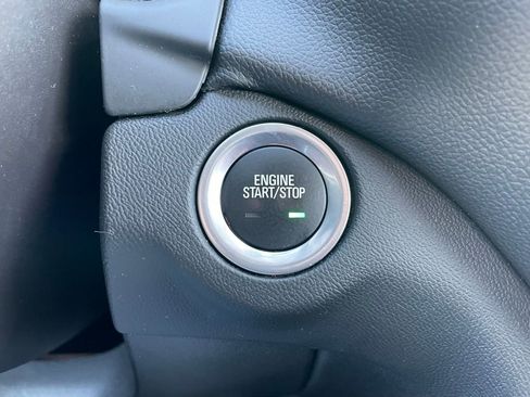 Used 2024 Chevrolet Equinox LT image 46