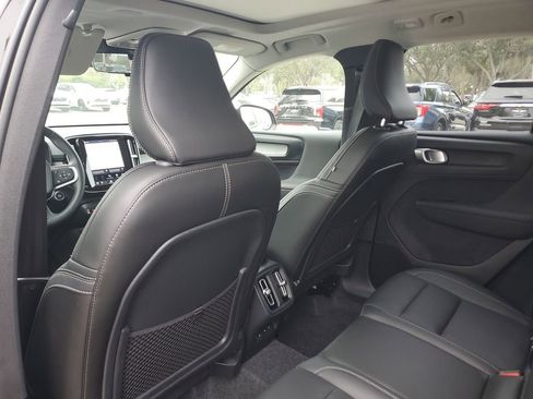 Certified 2026 Volvo XC40 B4 Plus w/ Protection Package Premier image 15